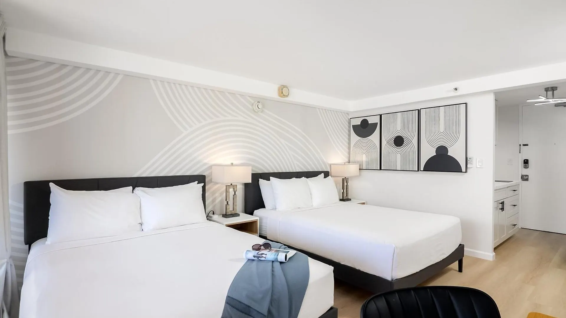 Apartment Stylish Island Colony Studio With Pool & Near Waikiki Beach! Honolulu United States