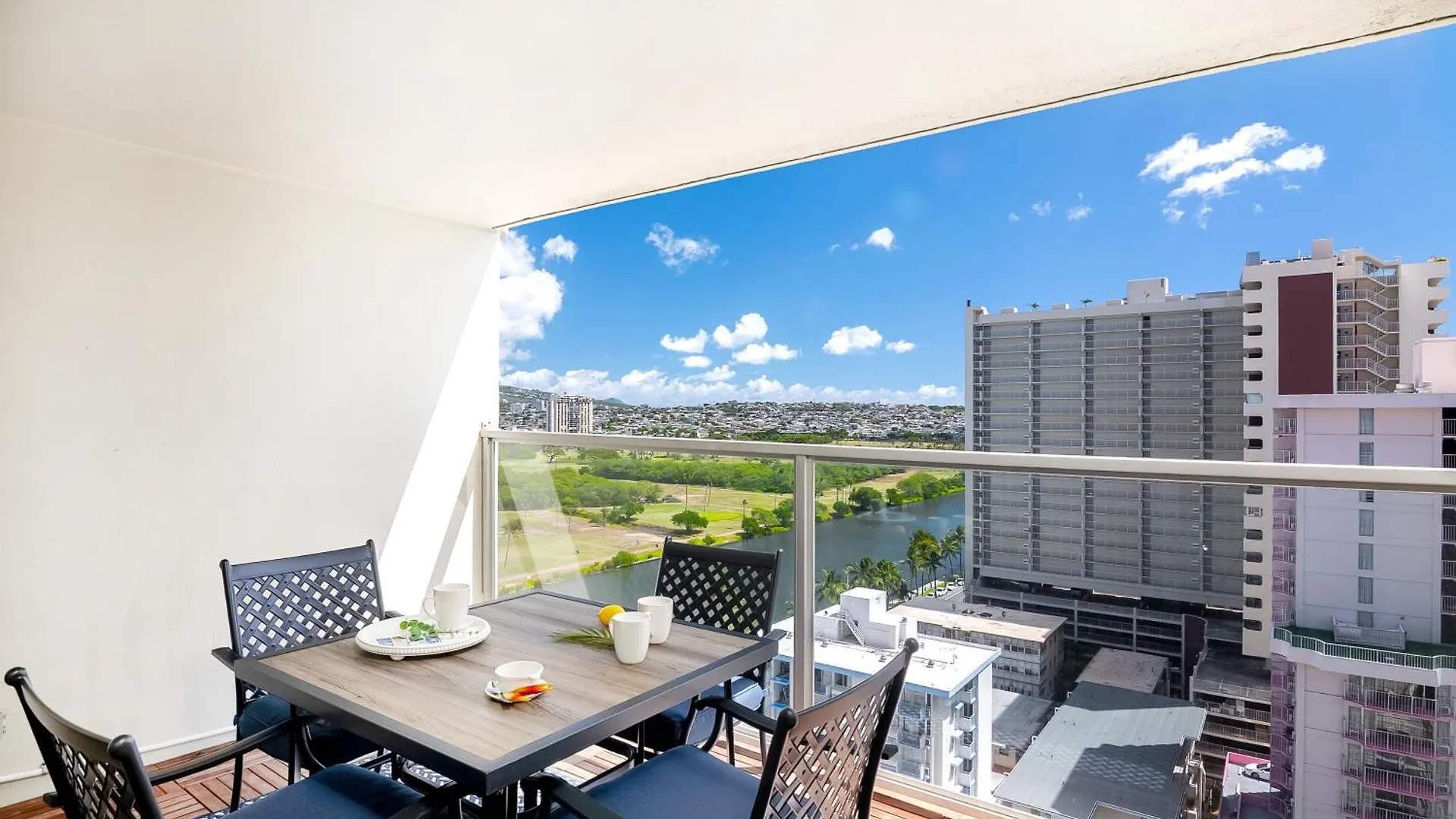 Stylish Island Colony Studio With Pool & Near Waikiki Beach! Honolulu USA