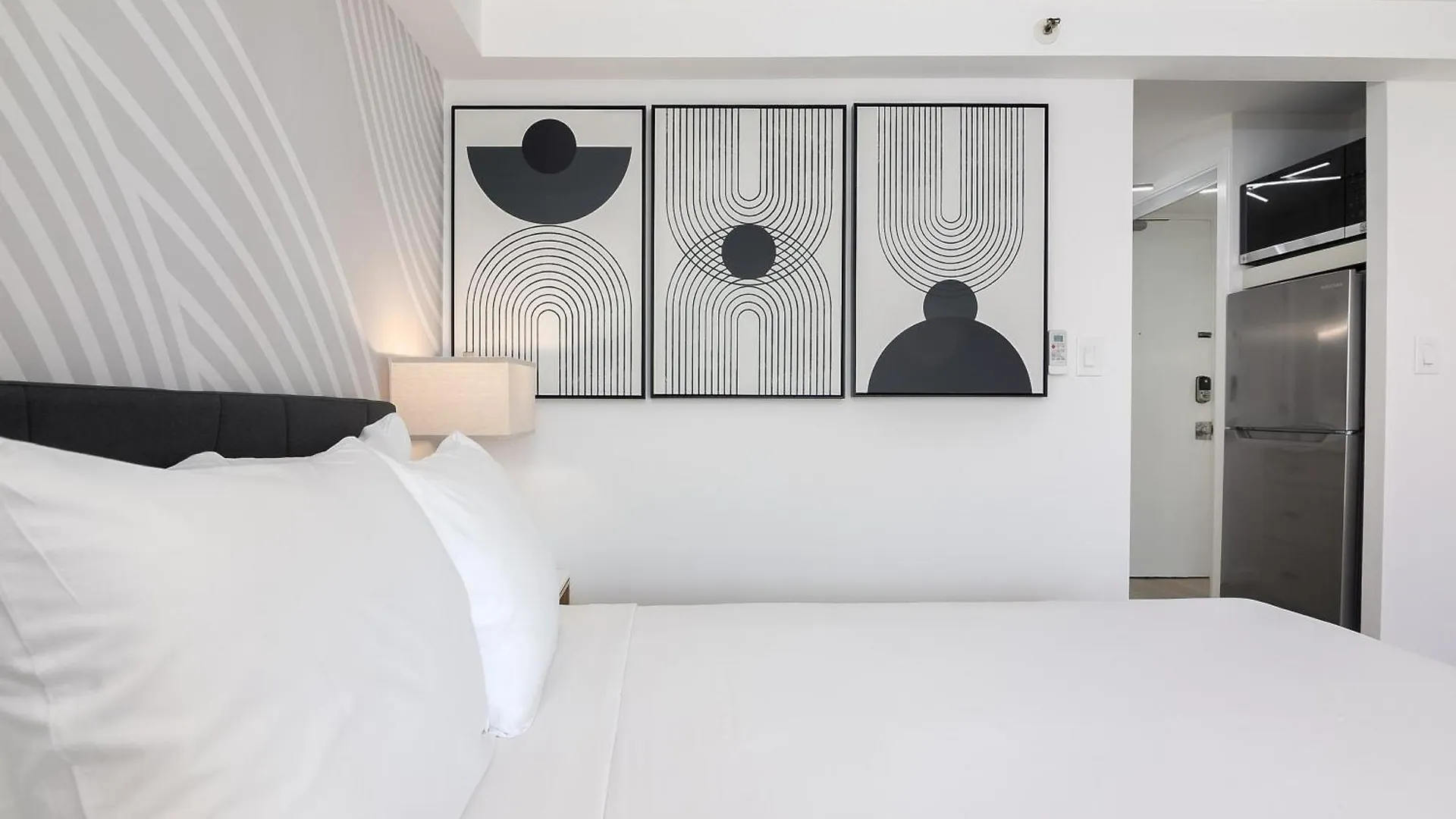 Apartment Stylish Island Colony Studio With Pool & Near Waikiki Beach! Honolulu United States