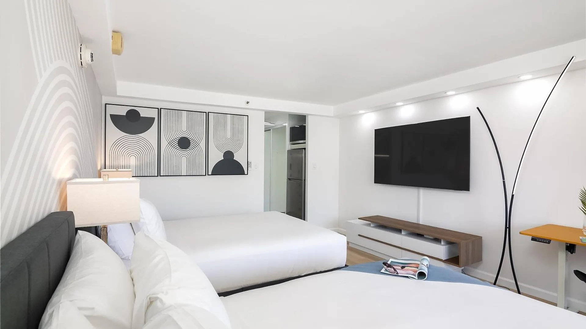 Stylish Island Colony Studio With Pool & Near Waikiki Beach! Honolulu Apartment