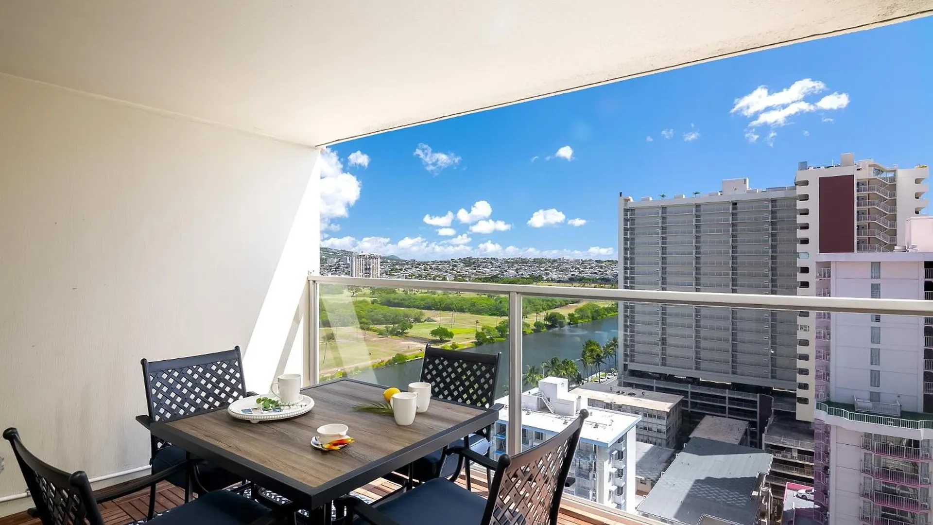 Stylish Island Colony Studio With Pool & Near Waikiki Beach! Honolulu United States