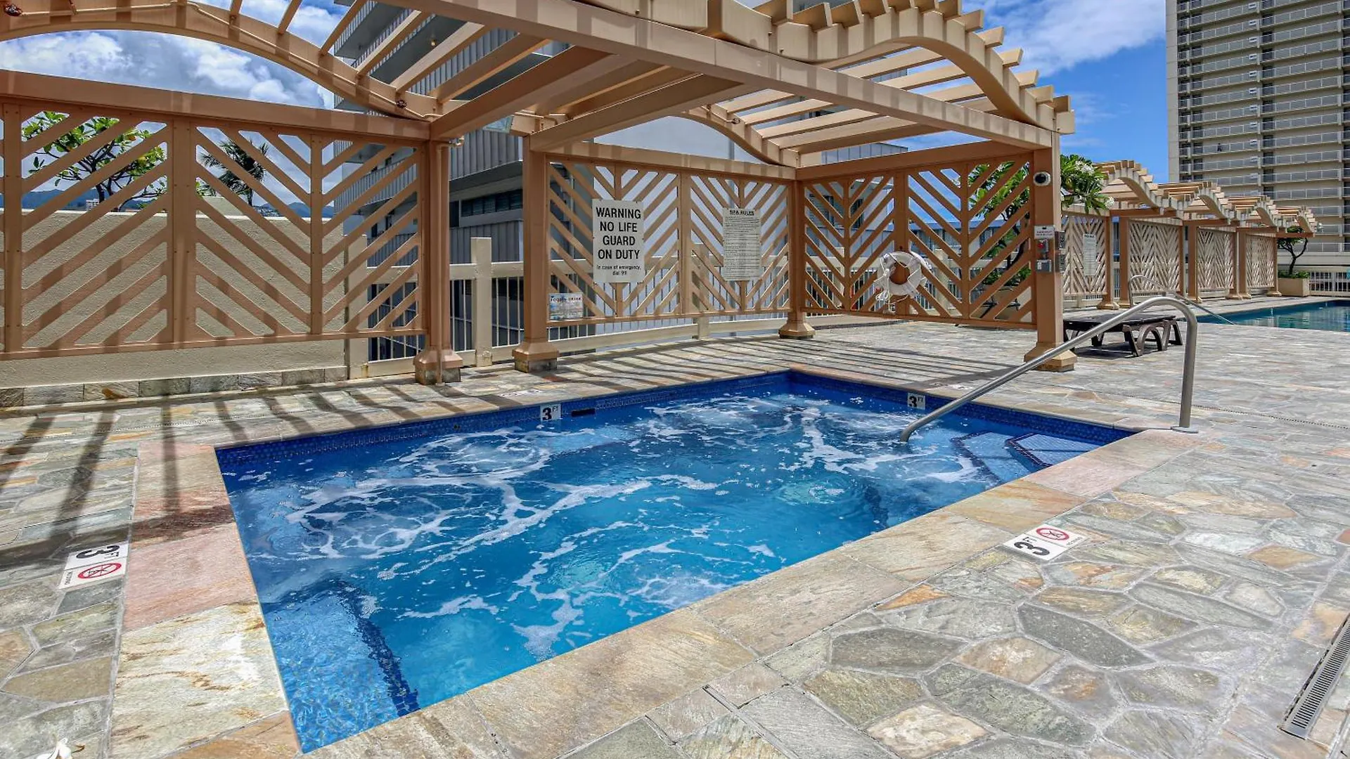 Stylish Island Colony Studio With Pool & Near Waikiki Beach! Honolulu 0*,  United States