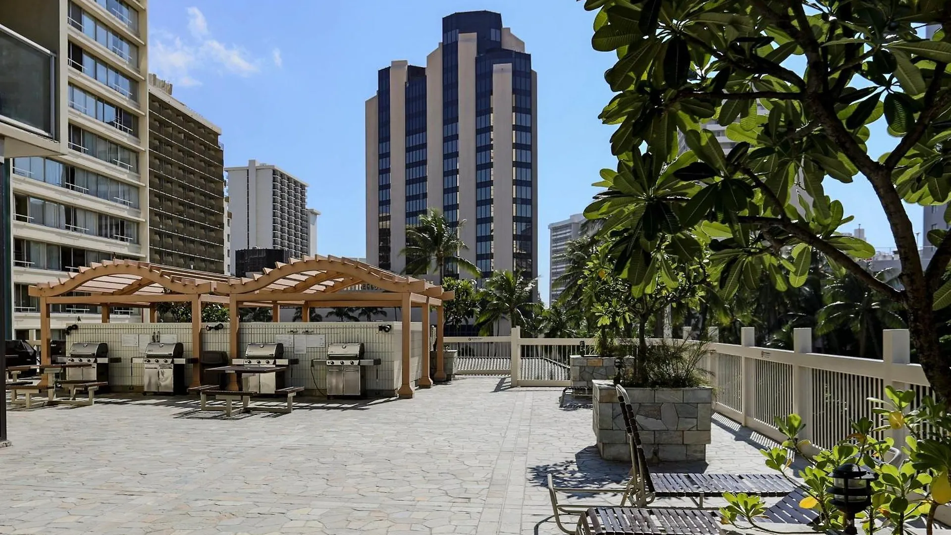 Stylish Island Colony Studio With Pool & Near Waikiki Beach! Honolulu