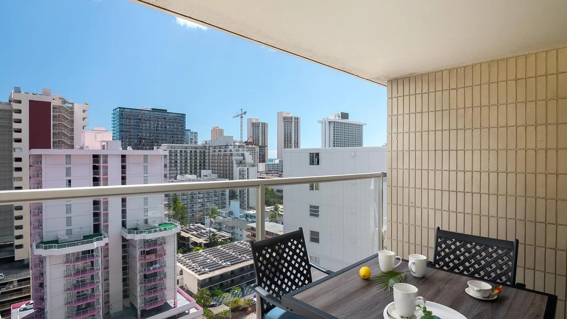 Apartment Stylish Island Colony Studio With Pool & Near Waikiki Beach! Honolulu United States