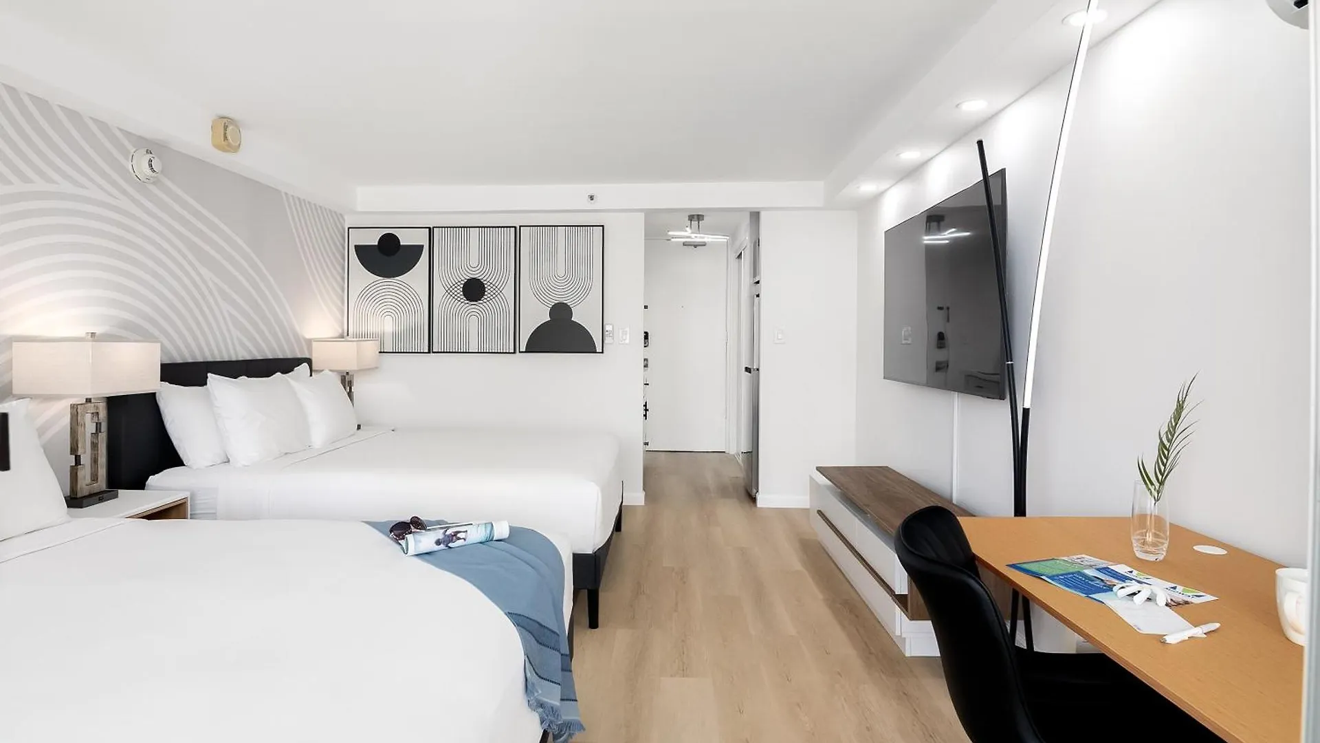 Stylish Island Colony Studio With Pool & Near Waikiki Beach! Honolulu 0*,  United States